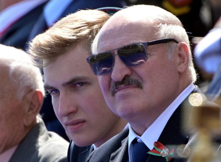 Лукашенко объяснил арест оппозиционера отмытыми через Латвию миллионами